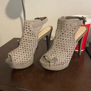 Jessica Simpson heels